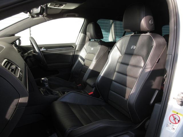 VOLKSWAGEN GOLF R
