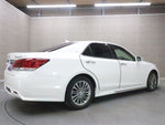 CROWN sedan