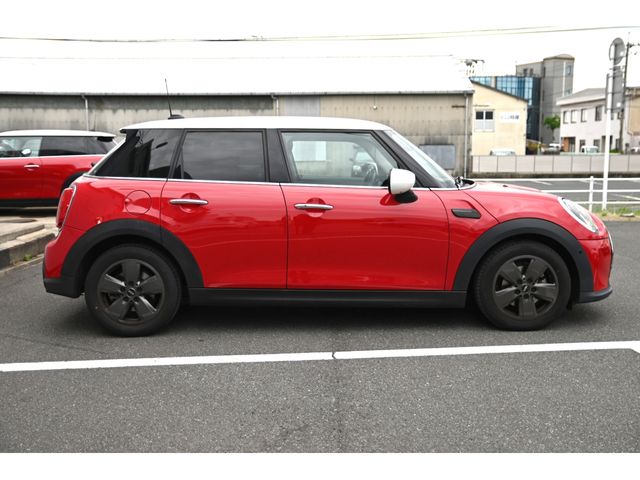 MINI COOPER D 5DOOR