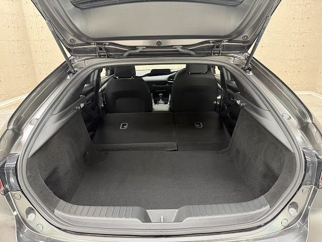 MAZDA3 FASTBACK