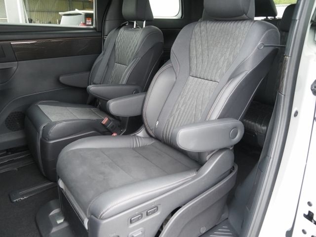 ALPHARD hybrid 4WD