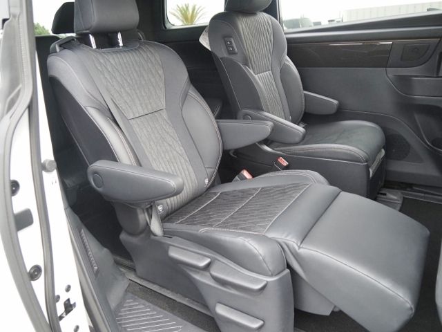 ALPHARD hybrid 4WD