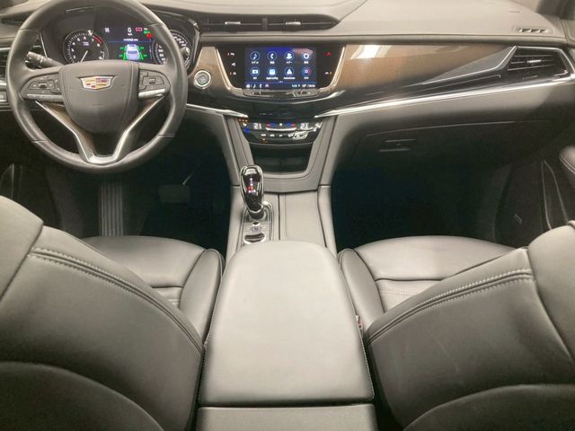 CADILLAC XT6