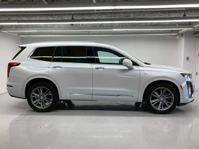 CADILLAC XT6