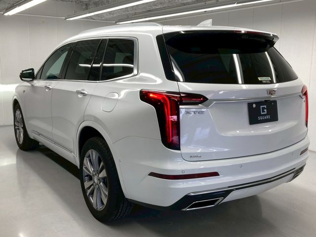 CADILLAC XT6