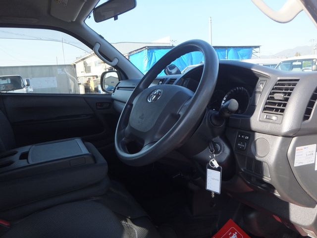 HIACE van 4WD