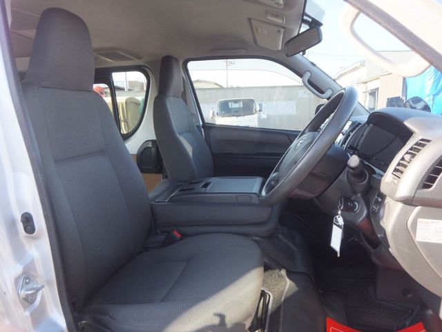 HIACE van 4WD