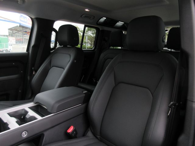 ROVER DEFENDER
