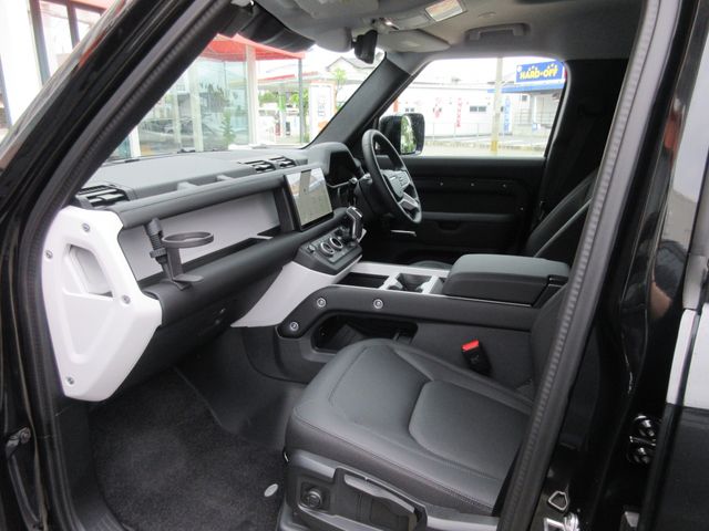 ROVER DEFENDER