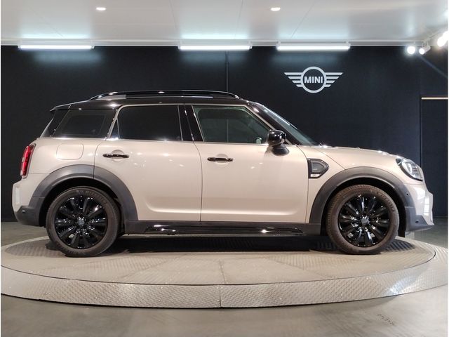 MINI COOPER D CROSSOVER