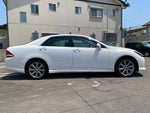 CROWN sedan