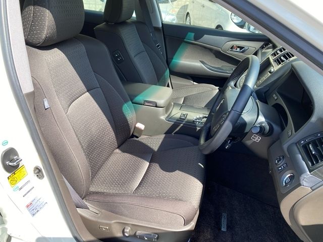 CROWN sedan