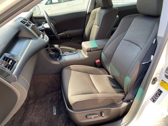 CROWN sedan