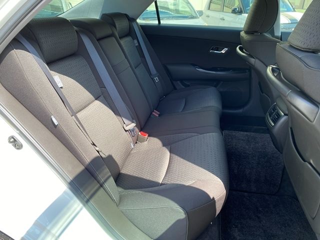 CROWN sedan