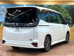 VOXY HYBRID
