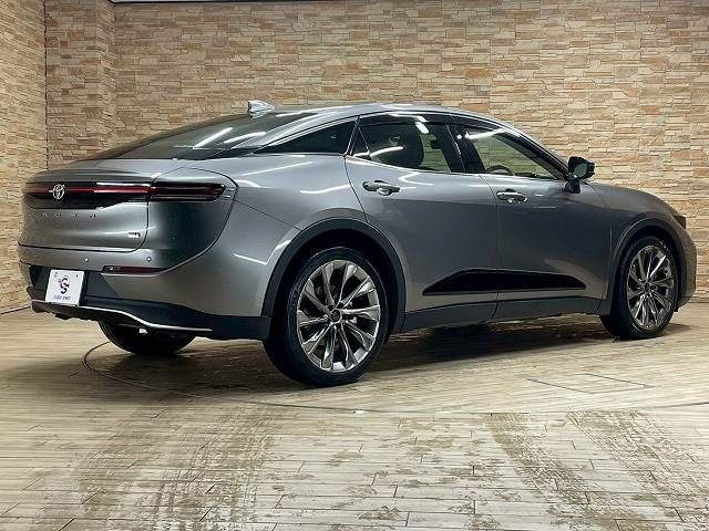 CROWN CROSSOVER
