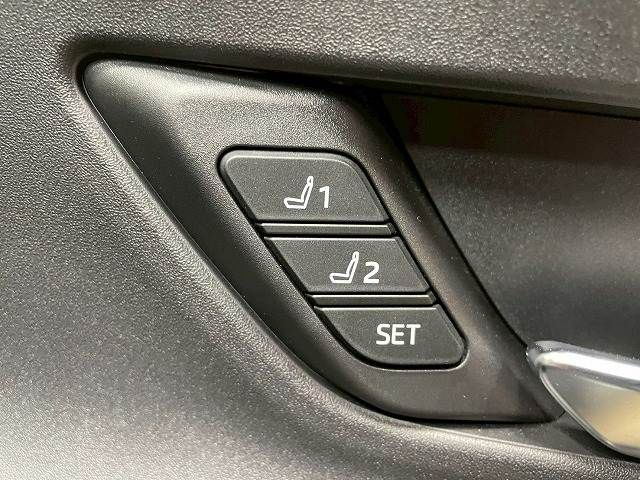 PRIUS 4WD