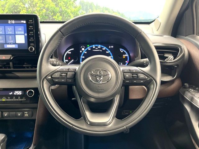 YARIS CROSS HYBRID
