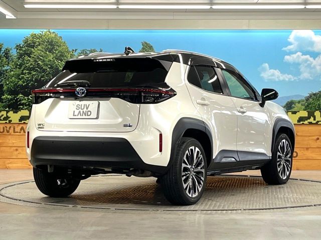YARIS CROSS HYBRID