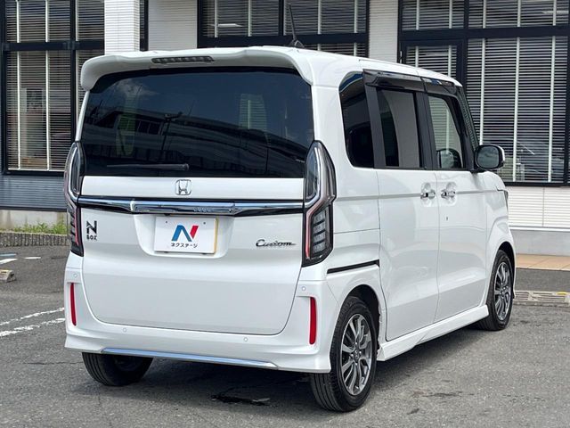 N BOX CUSTOM