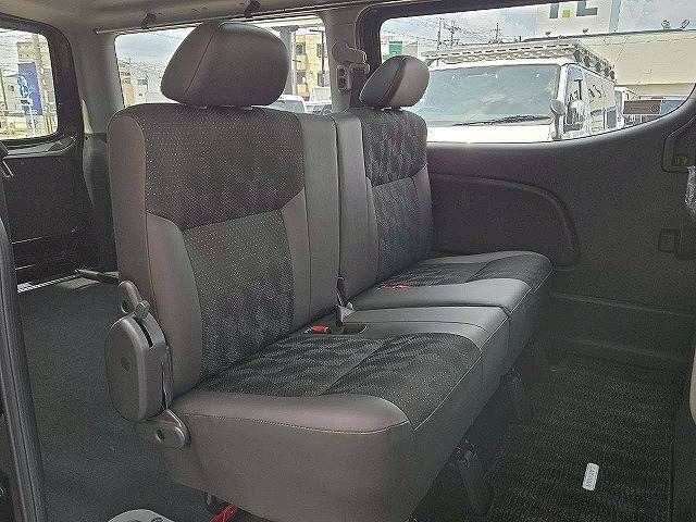 CARAVAN van 4WD