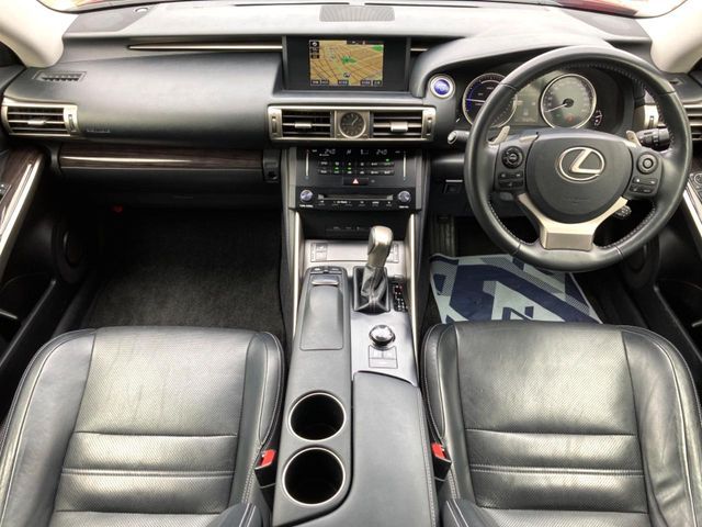 LEXUS IS300h