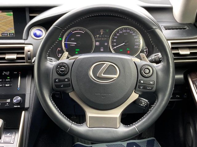 LEXUS IS300h