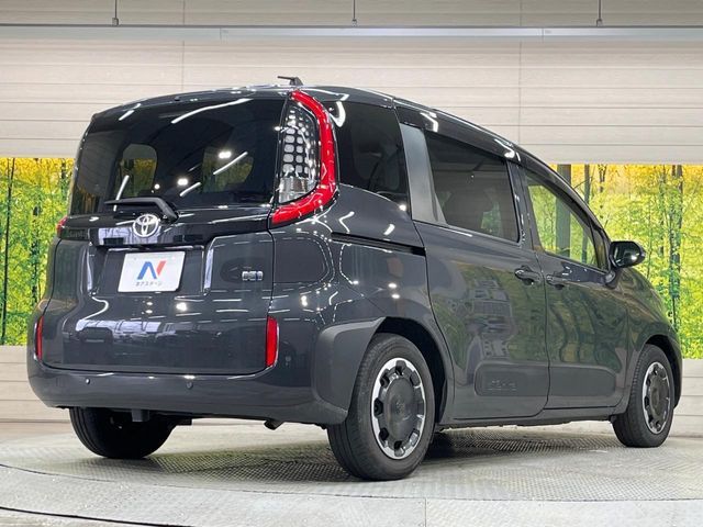 SIENTA HYBRID