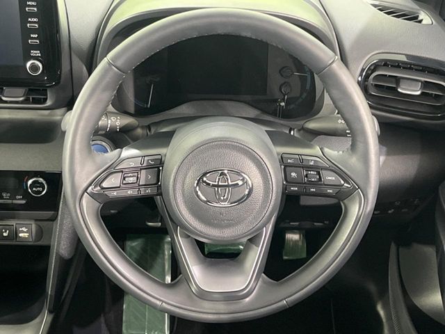 YARIS CROSS HYBRID