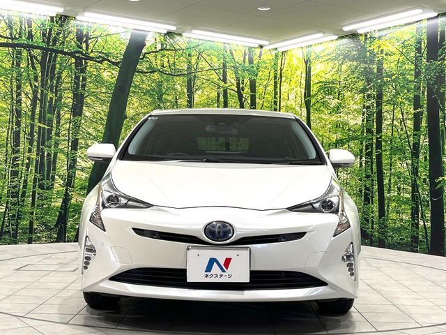 PRIUS 4WD