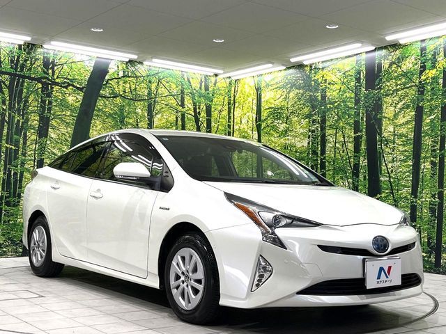 PRIUS 4WD