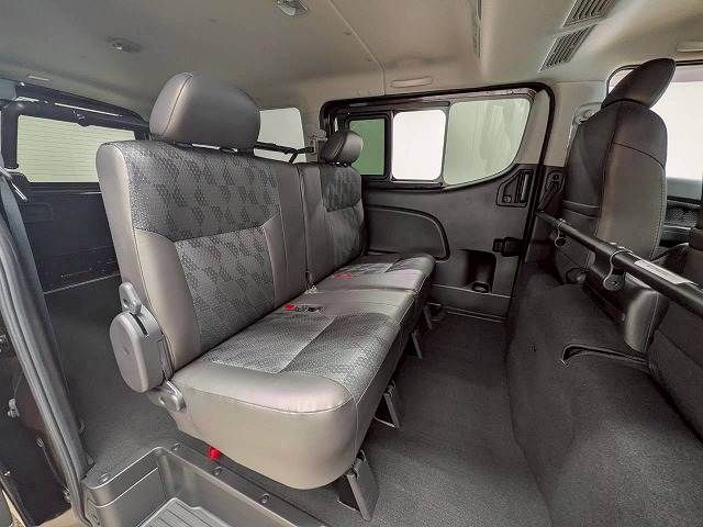 CARAVAN van 2WD