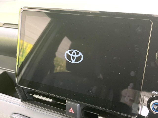 VOXY HYBRID