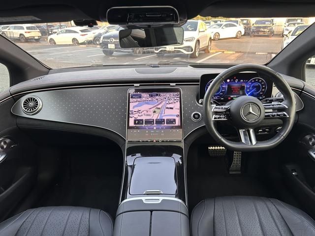 MERCEDES BENZ EQE