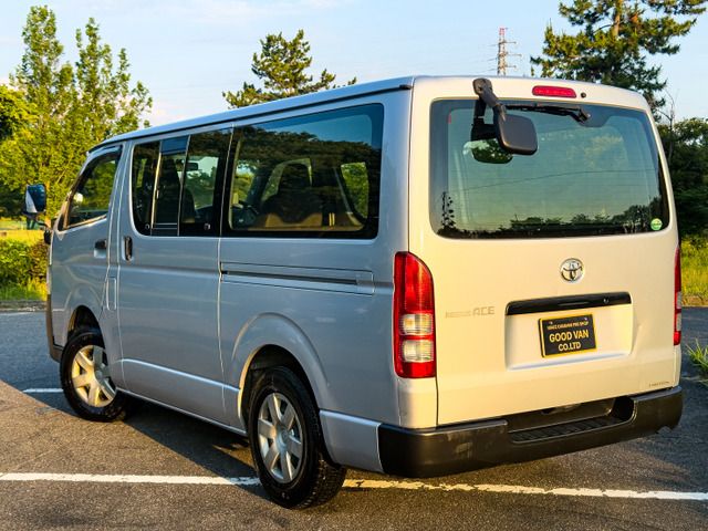 HIACE van 4WD