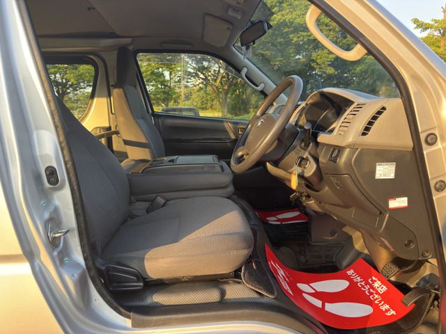 HIACE van 4WD