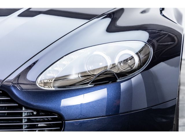 Ｖ８