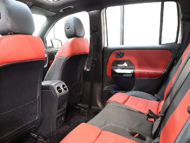 MERCEDES BENZ GLB