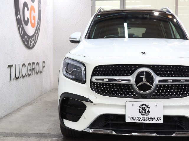 MERCEDES BENZ GLB