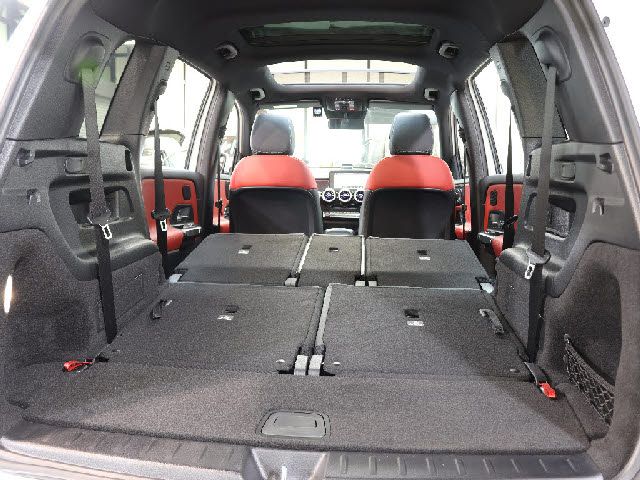 MERCEDES BENZ GLB
