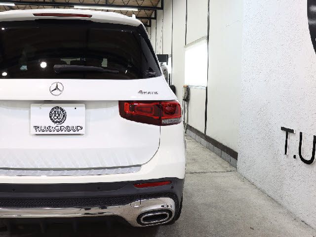 MERCEDES BENZ GLB