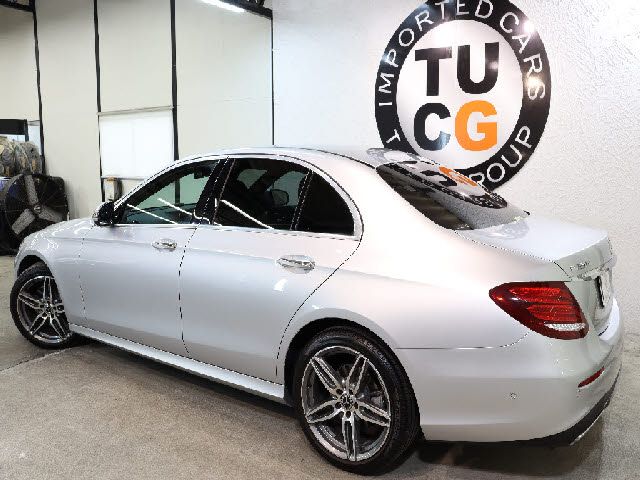 MERCEDES BENZ E class sedan