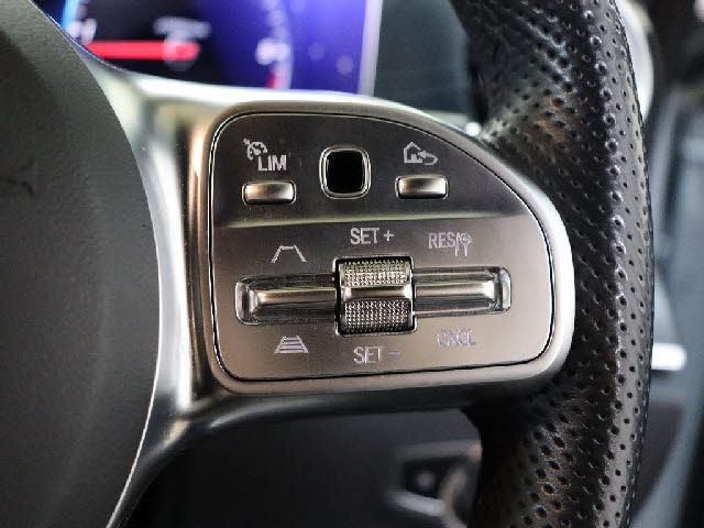 MERCEDES BENZ E class sedan