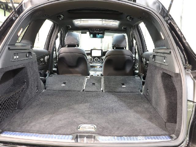 MERCEDES AMG GLCclass