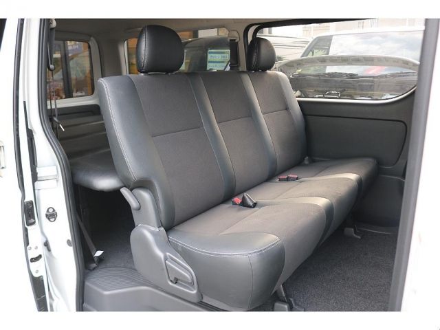 HIACE van 4WD