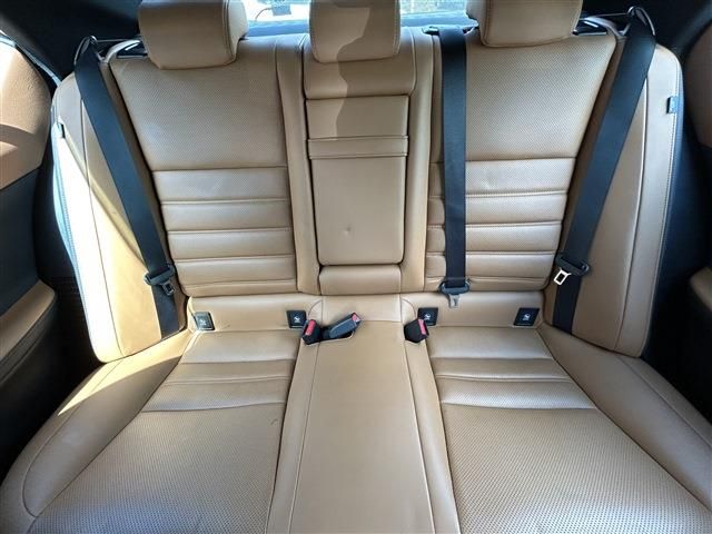 LEXUS IS300h AWD