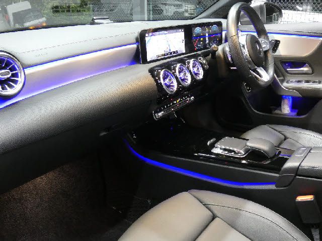 MERCEDES BENZ CLA class