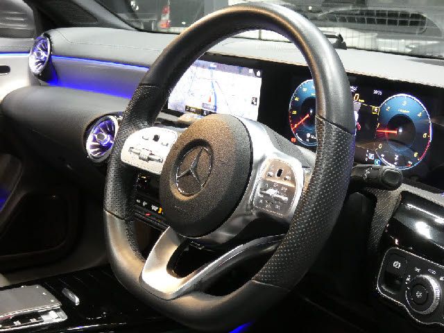 MERCEDES BENZ CLA class