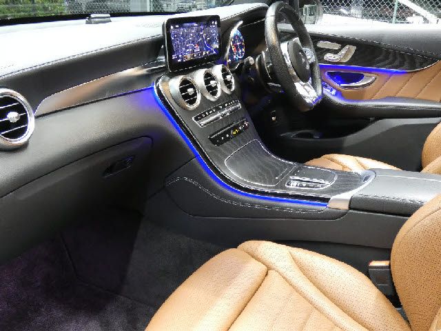 MERCEDES AMG GLC-class