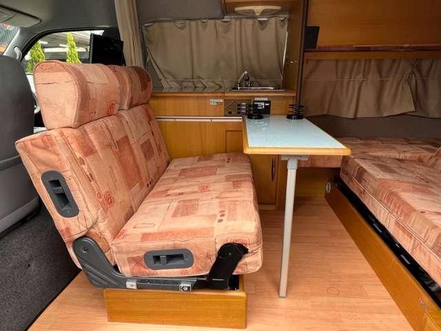 REGIUSACE 2WD van